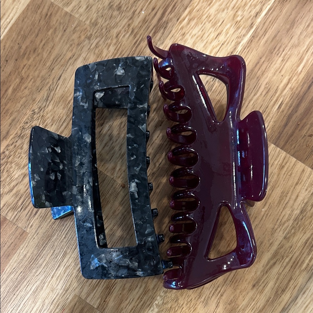 Tikkhu/Simons XL Acrylic/Plastic Hair Clips